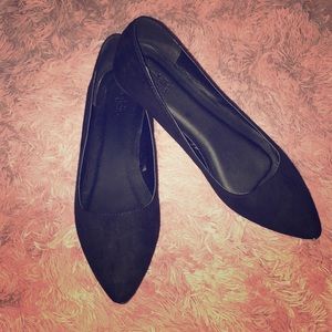 Black Pointed Flats